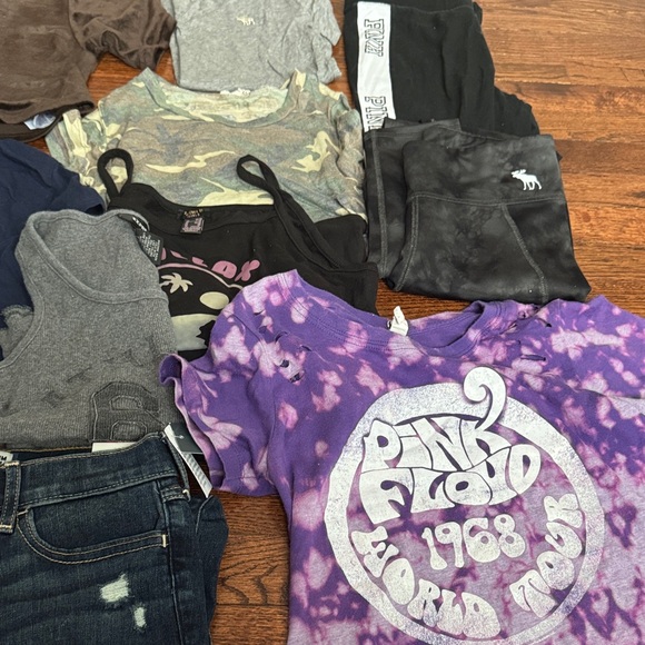 Roxy - Picture 4 of 7